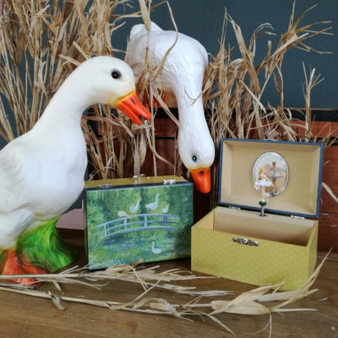 EGMONT TOYS - Musical Jewellery Box - Geese On The Bridge